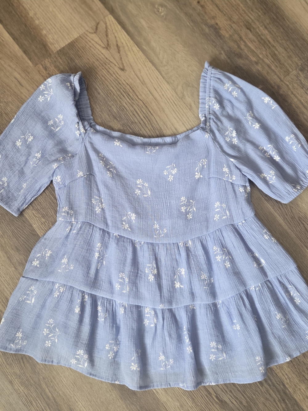 Jun & Ivy Light Blue Floral Smocked Square Neck Top Babydoll Chic Sz XS